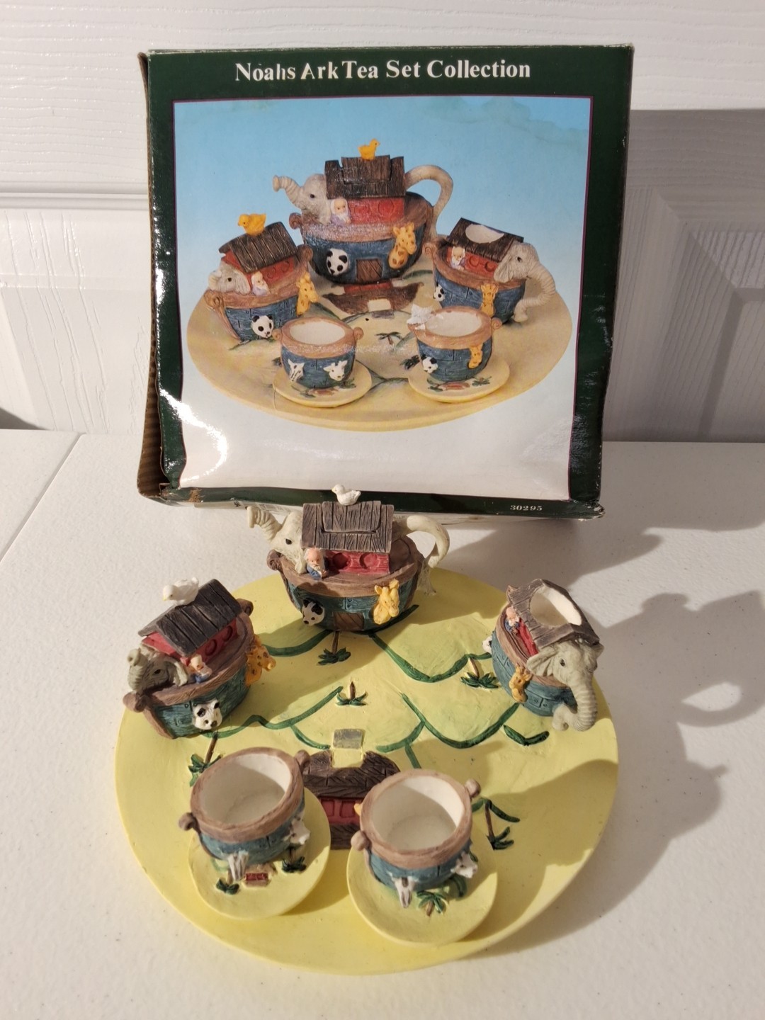NOAH\'S ARK Miniature Tea Set 1995  Young’s Collectible