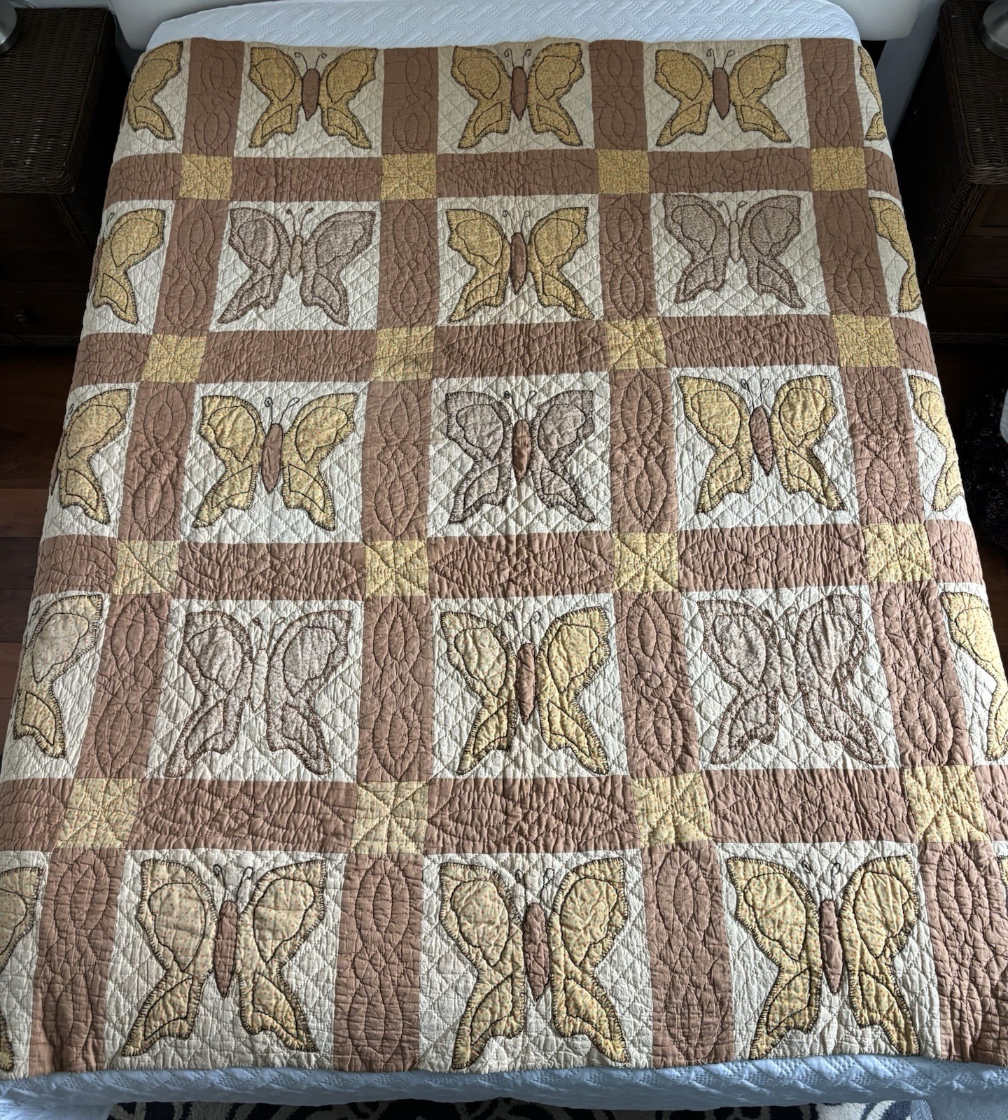 Vtg 30-40’s Handmade Butterfly Applique Quilt Hand Quilted 66x67 Folk Art Block