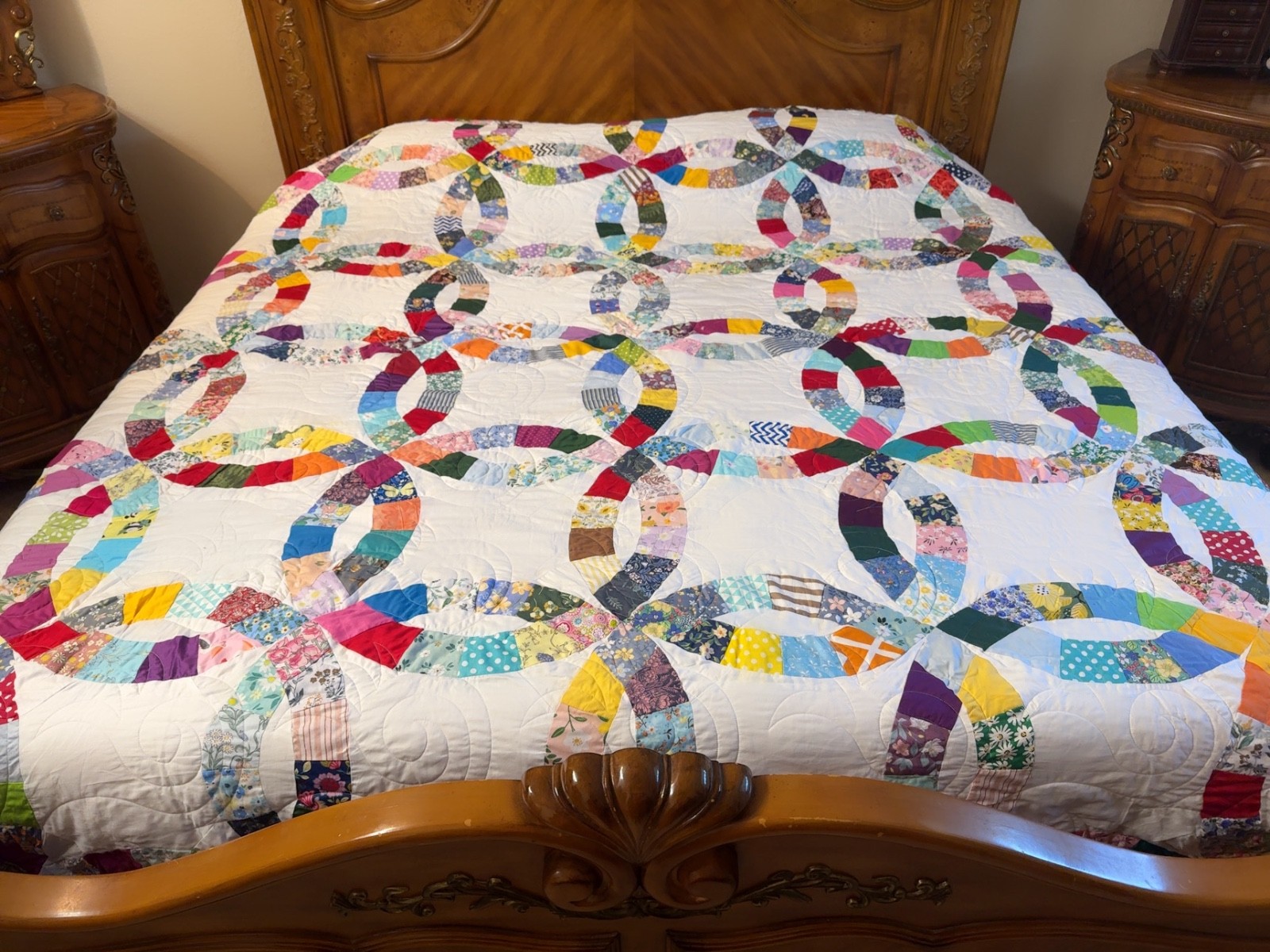 King Size Double wedding Ring machine pieced &quilted quilt#174 King Size Double wedding Ring machine pieced &quilted quilt#174