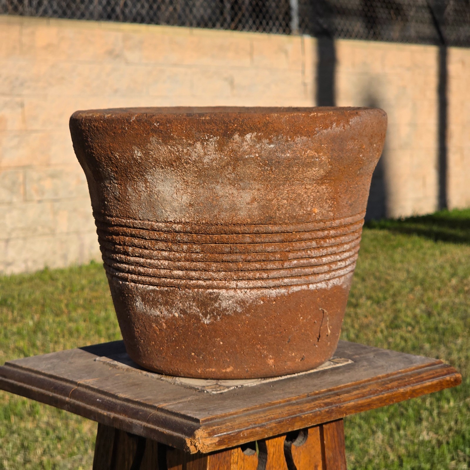 Vintage Italian Style Terracotta Ribbed Planter 10\ Vintage Italian Style Terracotta Ribbed Planter 10\
