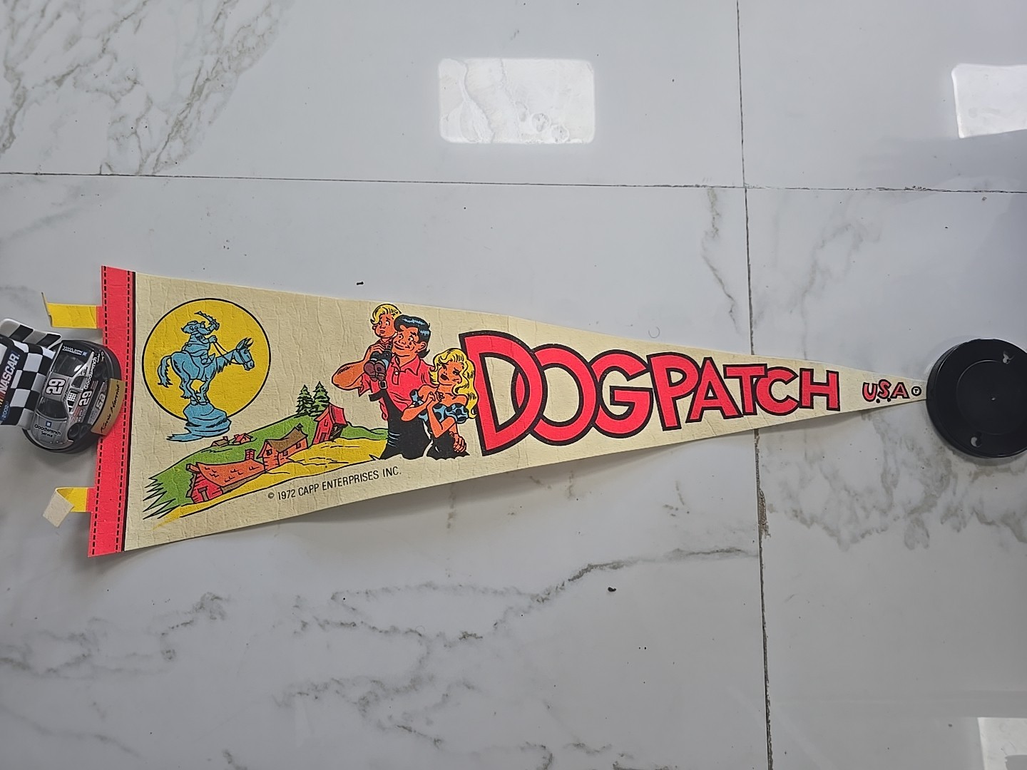 Dogpatch USA Vintage 1972 Lil Abner and Daisy Mae Sign 25