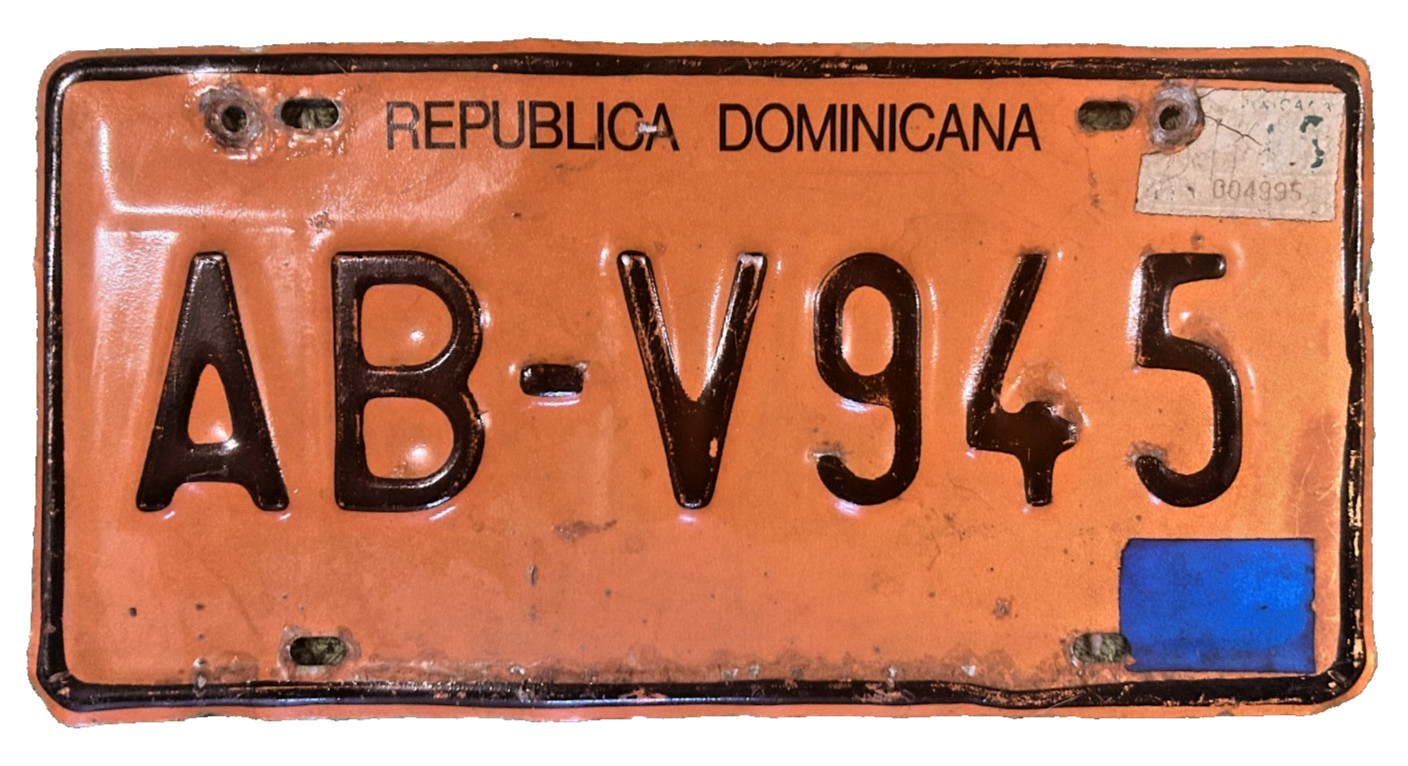Dominican Republic - License Plate - AB-V945 - North America