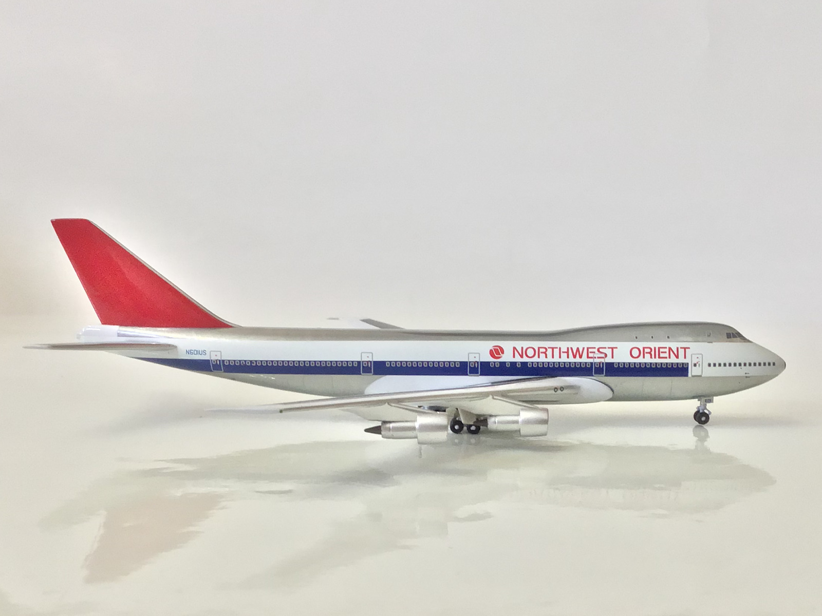 Aeroclassics 1:400 NORTHWEST ORIENT Boeing 747 / PLEASE READ