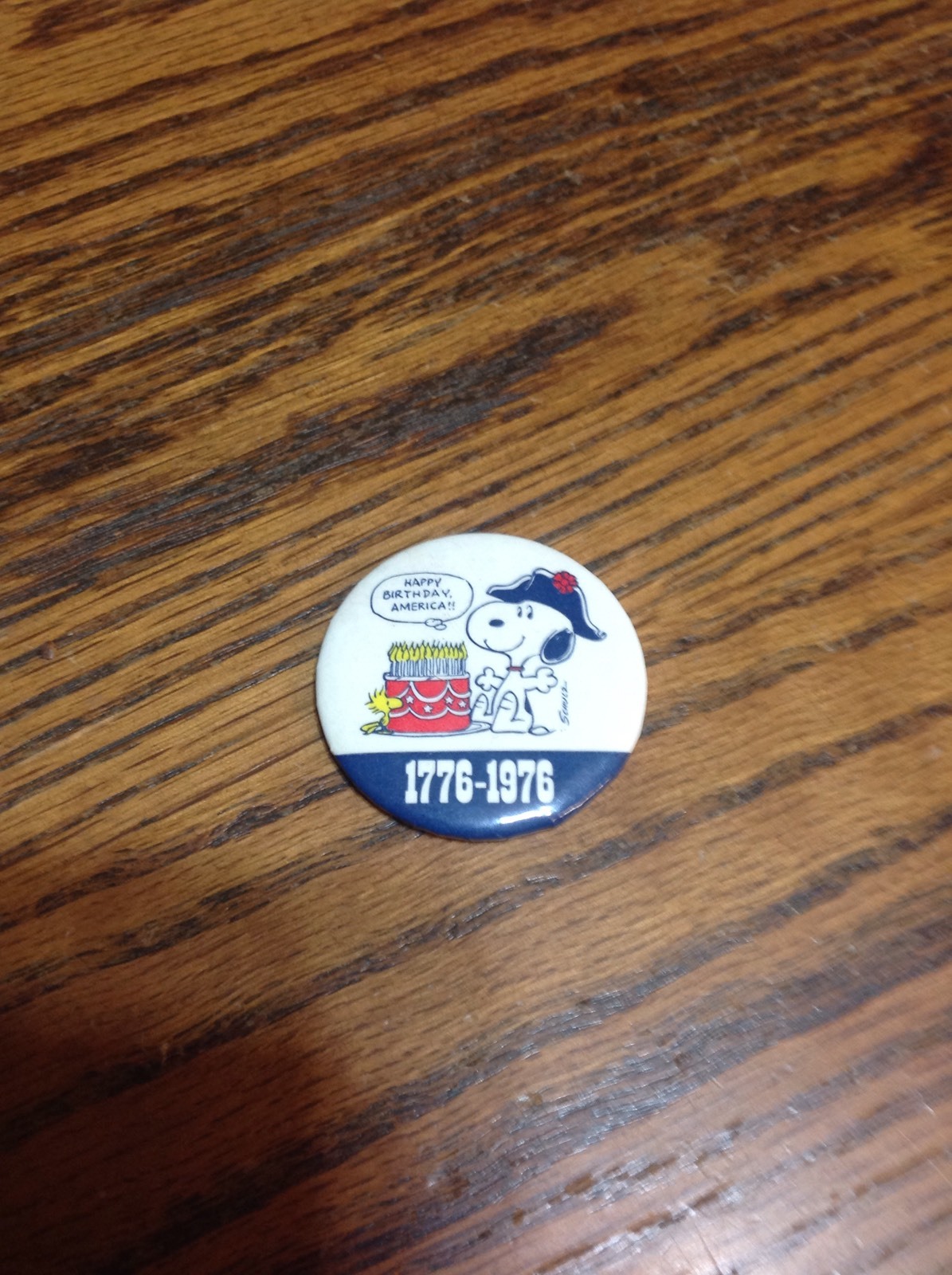 1776-1976 Snoopy,Happy Birthday America pinback,NOS