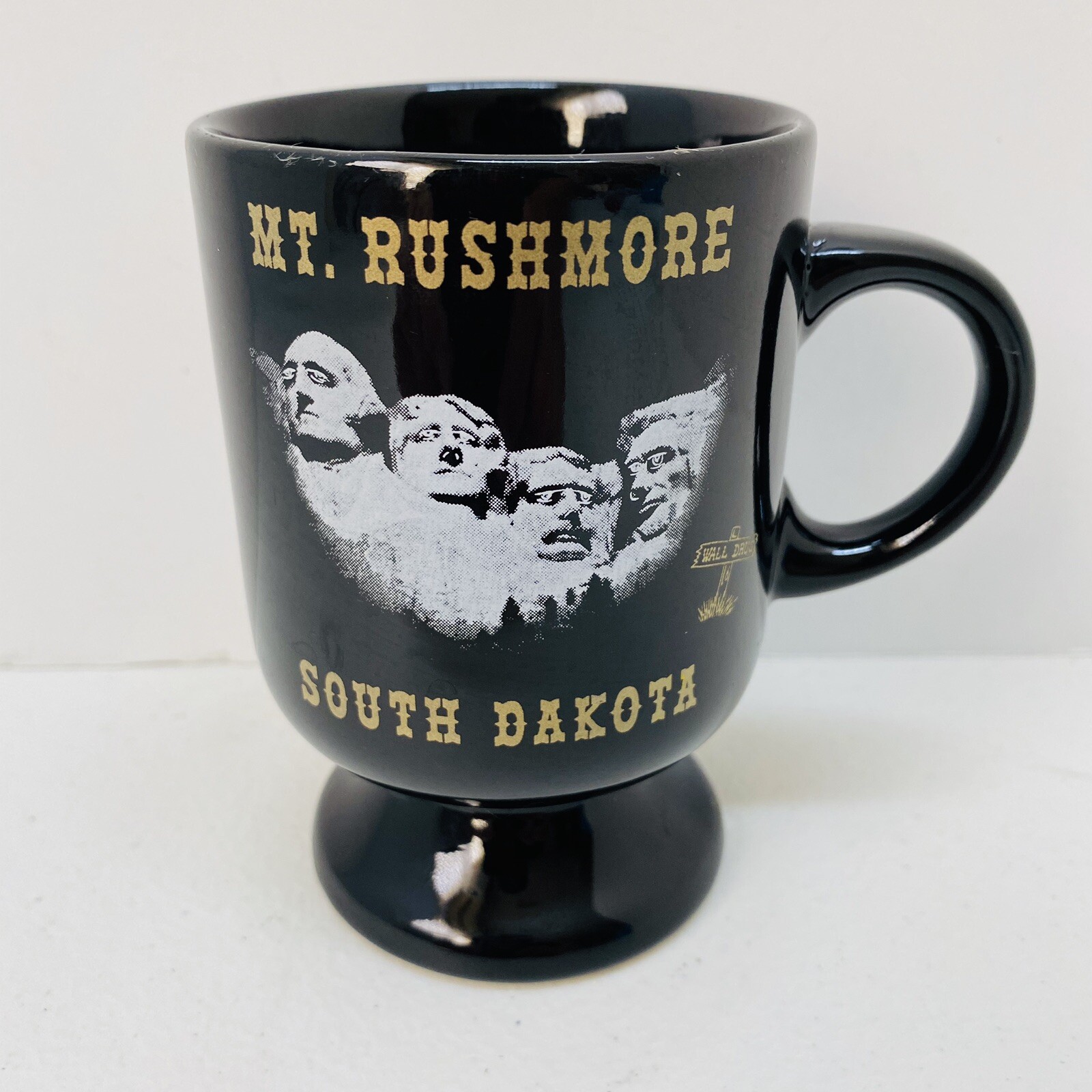 Vtg South Dakota Black Souvenir Footed Coffee Mug Cup MT Rushmore, Wall Drug