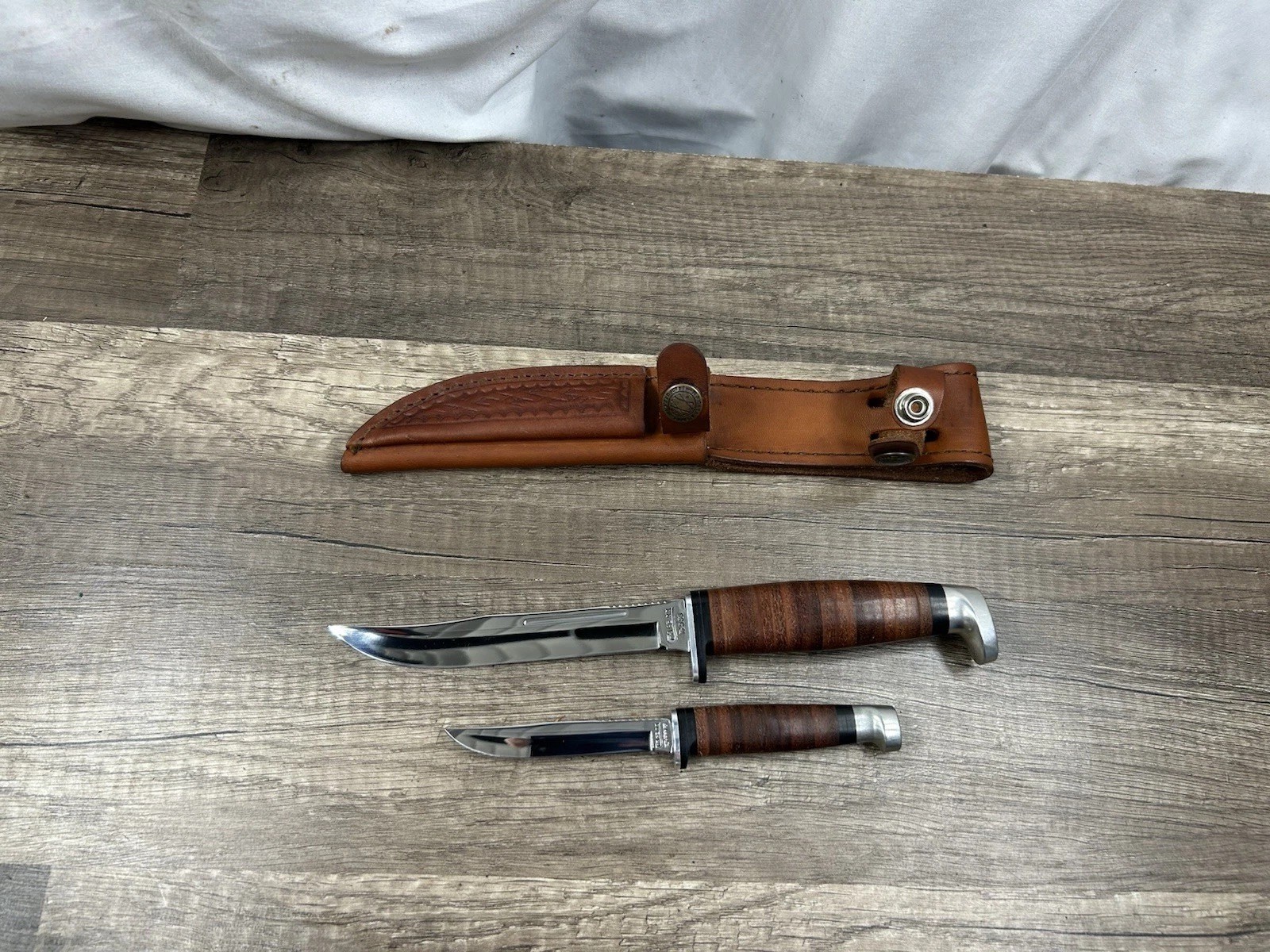 Gorgeous Case & Sons Cutlery Co - Vintage  16-5 SS M3 SS set