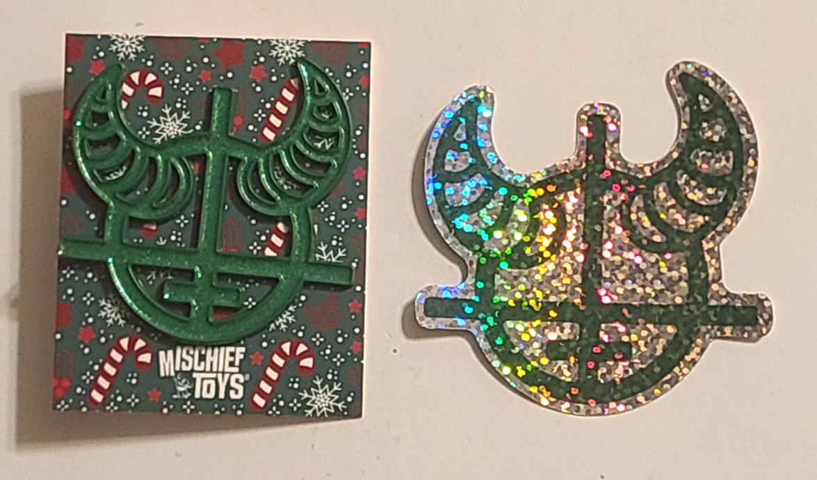 Mischief Toys Coven Tinsel Gastley Troublesk Pin & Sticker Forevergreen LE 70