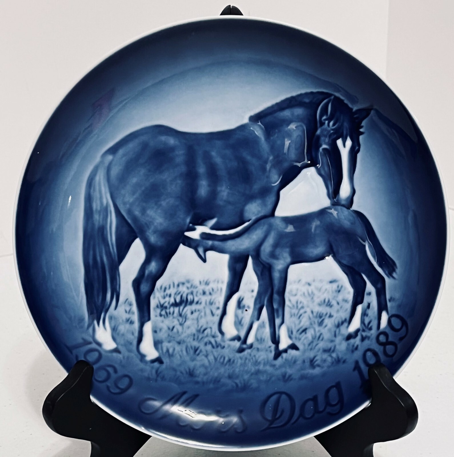 Bing & Grondahl  DENMARK #9889 \