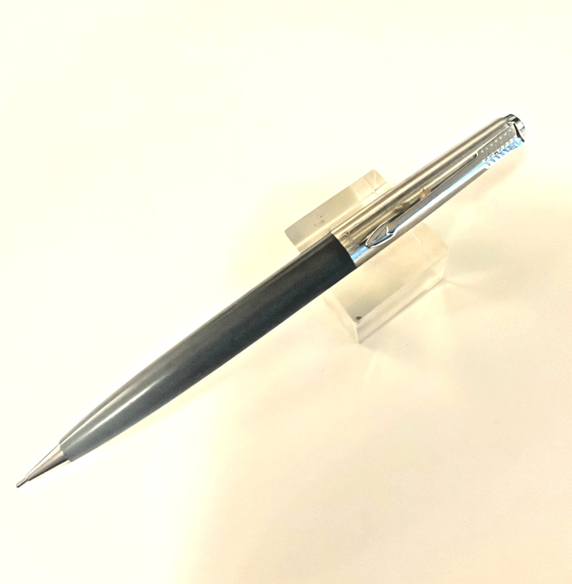 Vintage 1960s  USA Parker 21 grey mechanical twist Pencil   Works great
