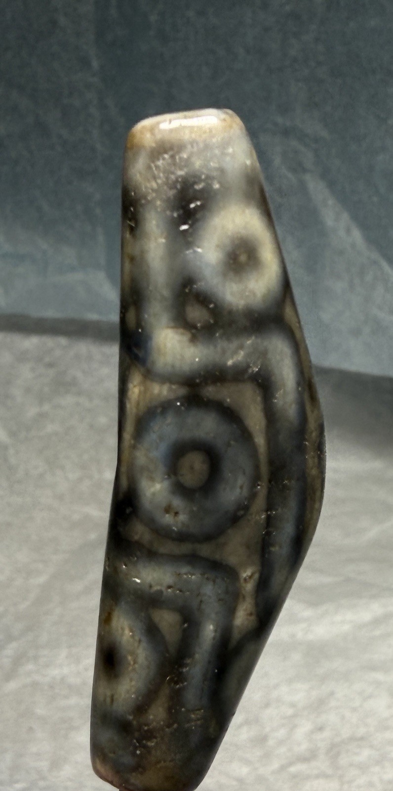 Tibetan Old Agate 9 Eyed Ox Horn Dzi, Not Perfect, Rare Great Markings🔥