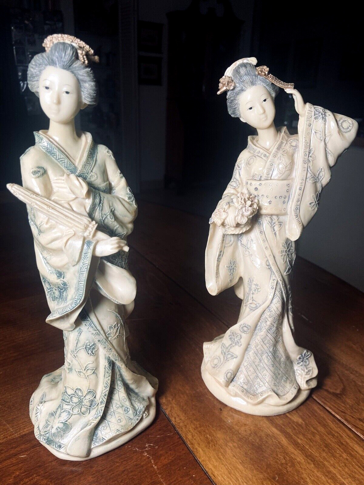 Set of 2 Vintage Kenton Hand Carved Resin Japanese Geisha Figurine Kimono Robe