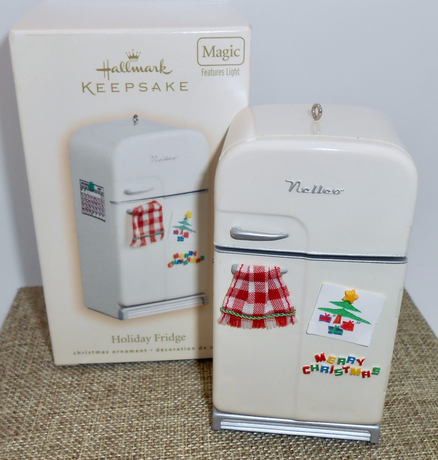 Hallmark Keepsake Christmas Ornament 2007 HOLIDAY FRIDGE Nellco MAGIC Light H82