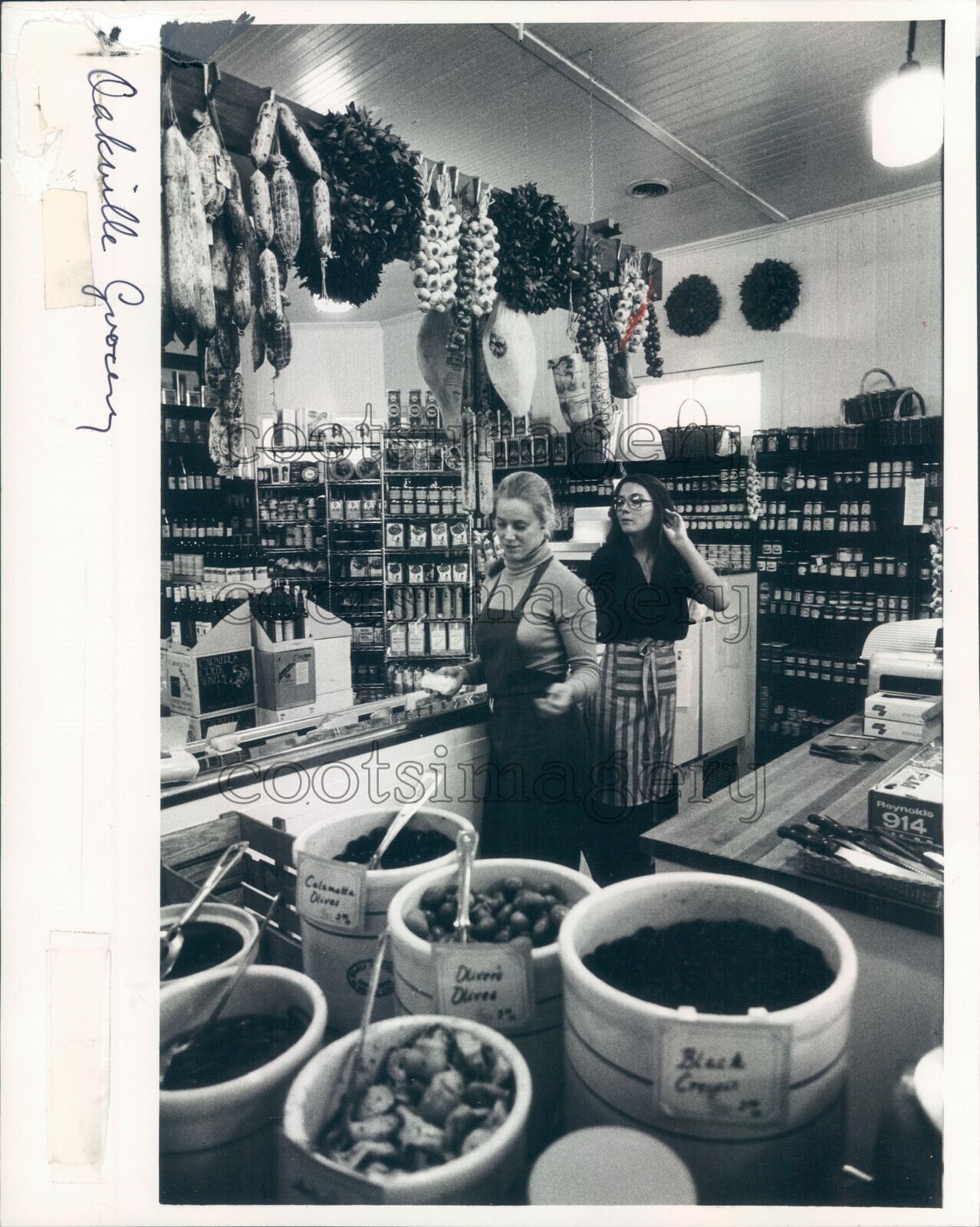 1981 Press Photo Oakville Grocery Scene Napa County California