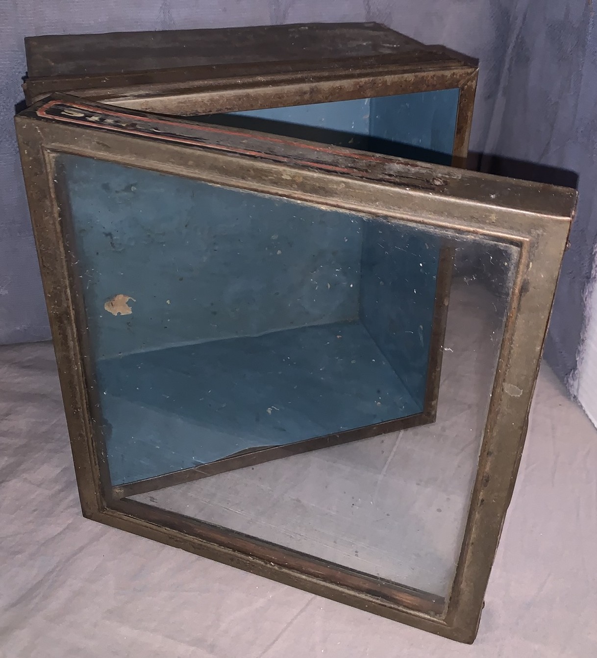 Antique  Loose Wiles  Sunshine Biscuits  Glass Top  Display Case  8 1/2