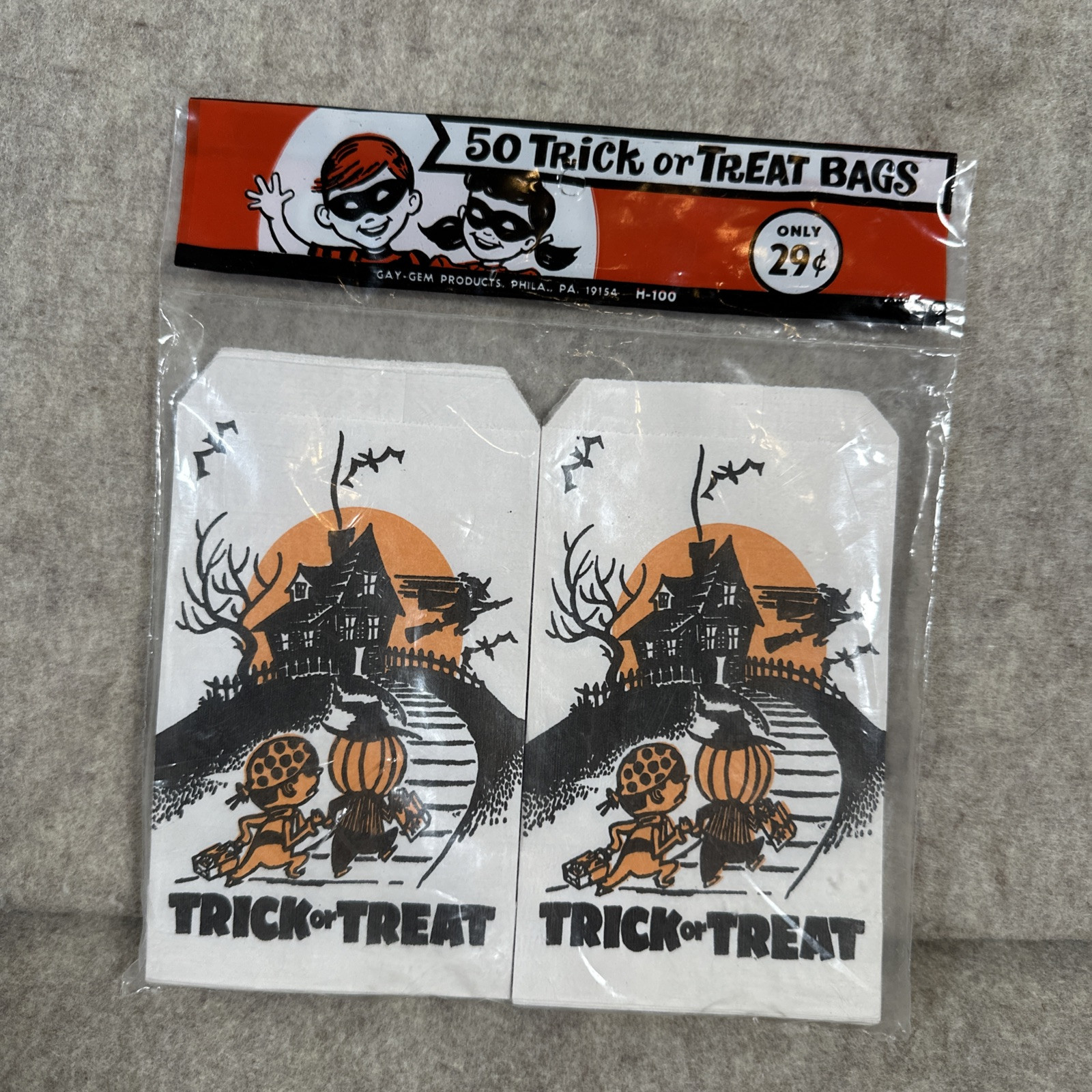 50 Vintage Gay-Gem Halloween Trick or Treat Bags - Unopened, original packaging