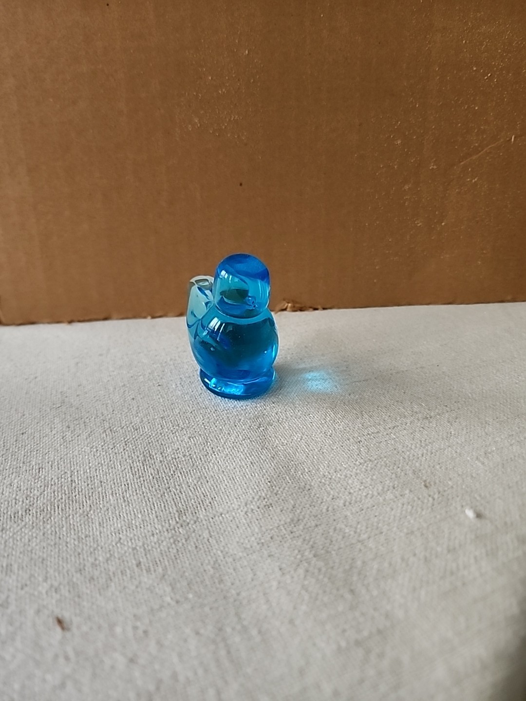 Vintage 1984 BLUEBIRD of Happiness ART GLASS FIGURINE SIGNED By LEO WARD