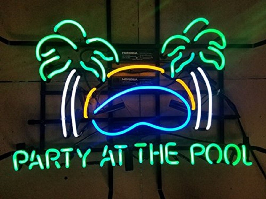Party At The Pool 24\