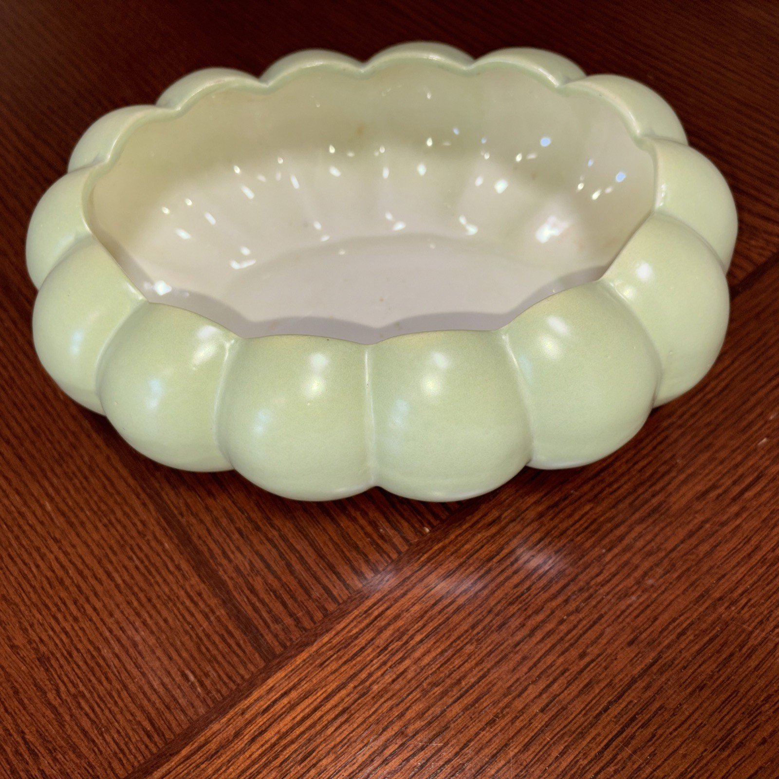 HULL Light Green Bubble Shell PLANTER 8 1/2\
