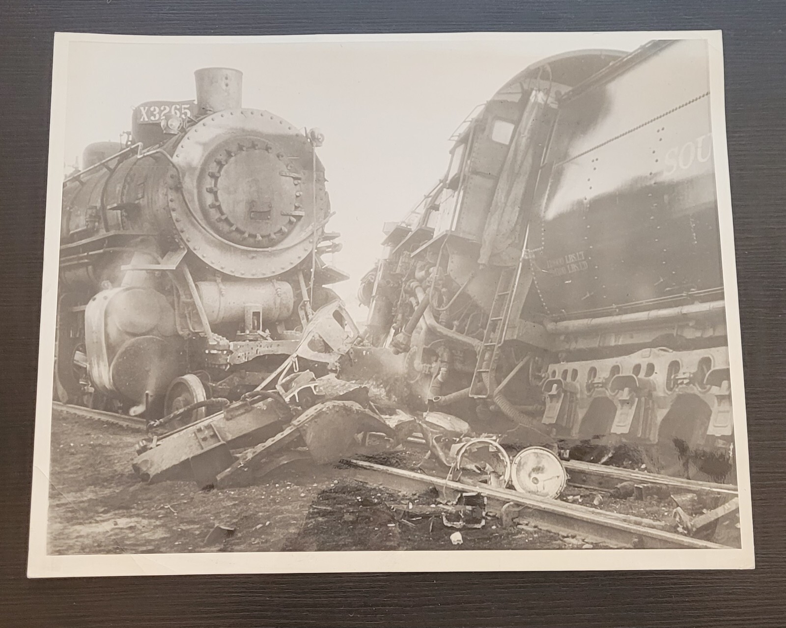 SELMA, CALIFORNIA ORIGINAL PHOTO TRAIN WRECK VINTAGE 7 X 9 INCH RAILROAD 1941