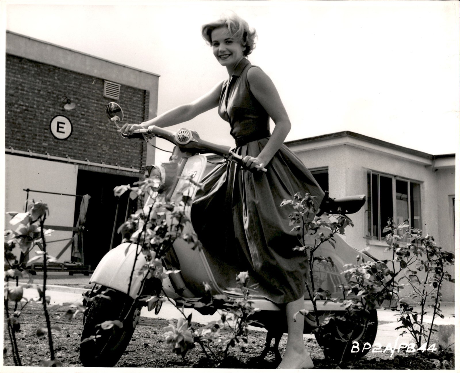 LD443 Original Photo ANNEMARIE DURINGER 1957 \ LD443 Original Photo ANNEMARIE DURINGER 1957 \