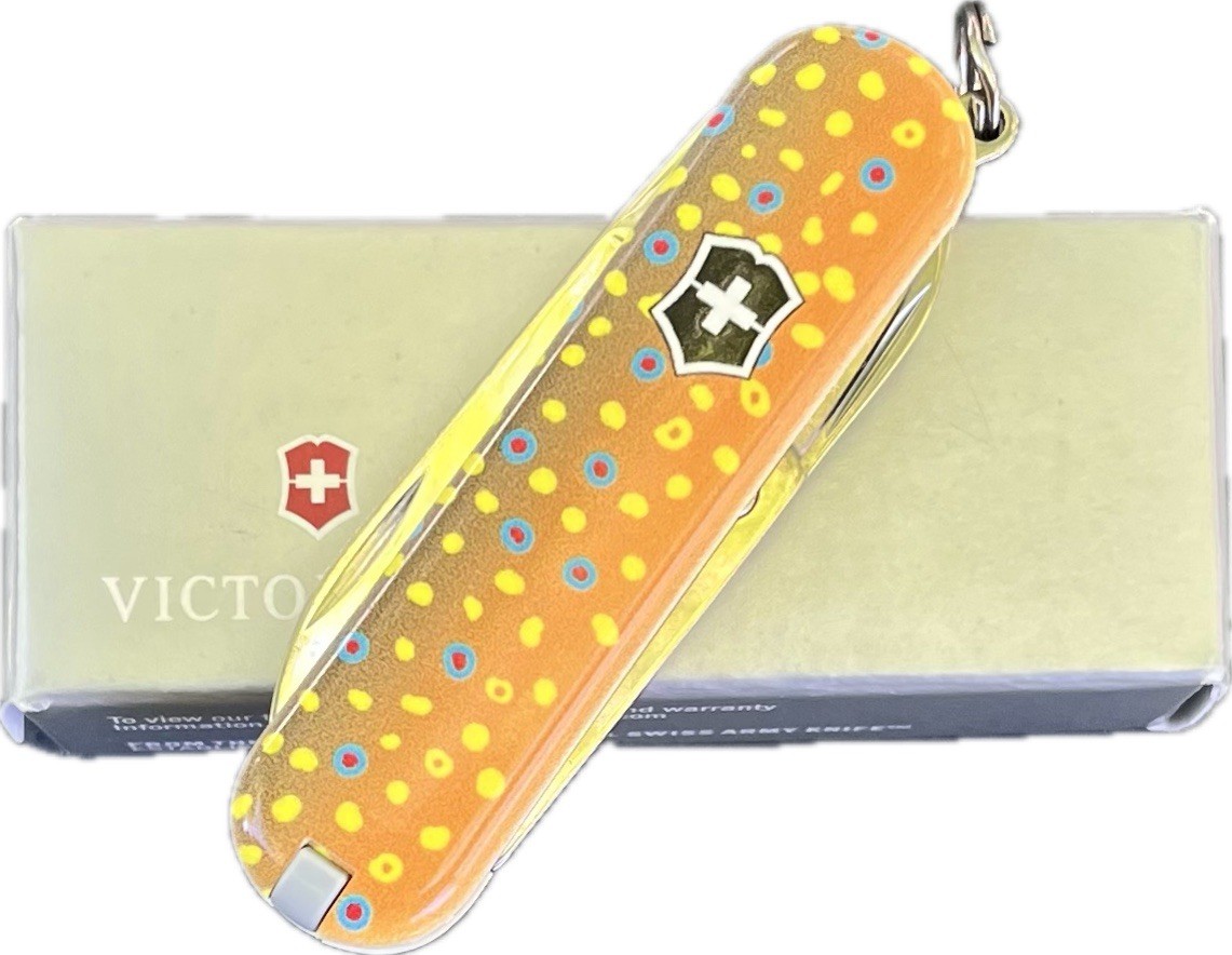 NEW VICTORINOX Swiss Army Knife 58 mm Classic SD Brook Trout 7 Tools NIB NEW VICTORINOX Swiss Army Knife 58 mm Classic SD Brook Trout 7 Tools NIB