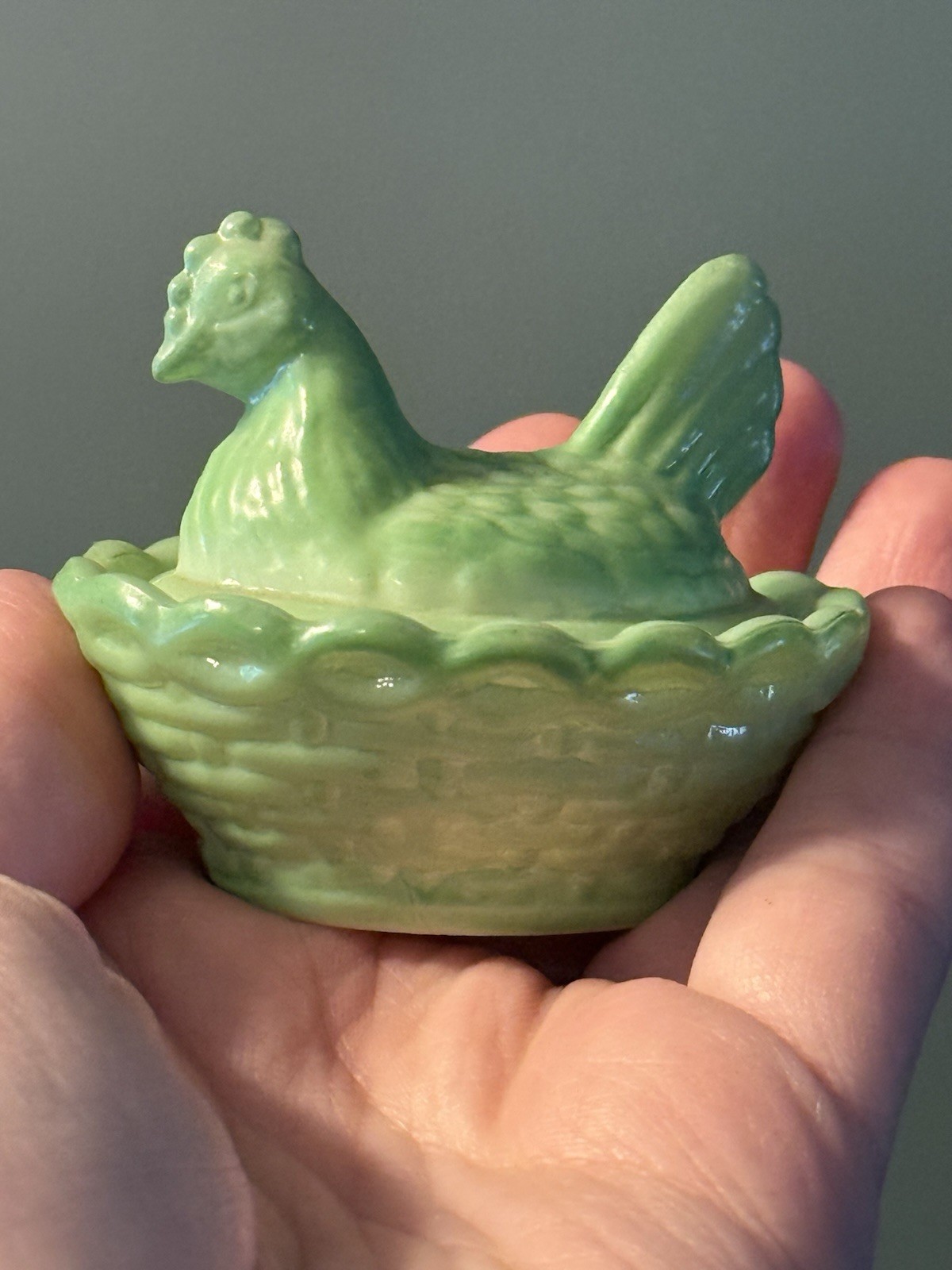 Vintage Westmoreland Green Painted Cased Salt Cellar Mini Hen On Nest