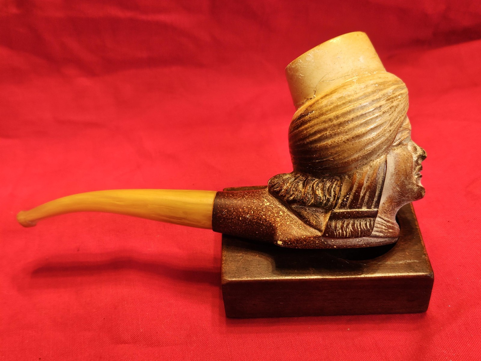 Gorgeous Vintage Ismet Bekler Meerschaum Pipe Hand Carved Gorgeous Vintage Ismet Bekler Meerschaum Pipe Hand Carved