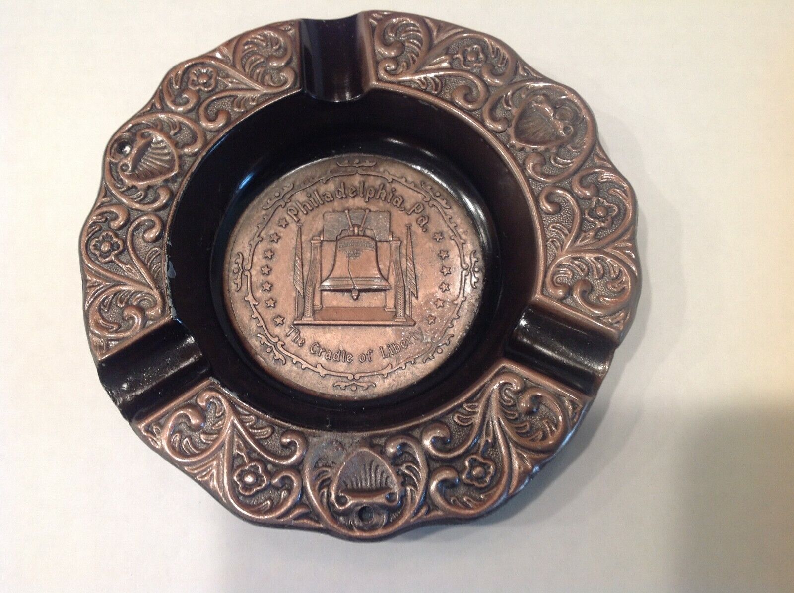 Vintage Metal Ashtray/Coin Dish Philadelphia Liberty Bell- Made in USA