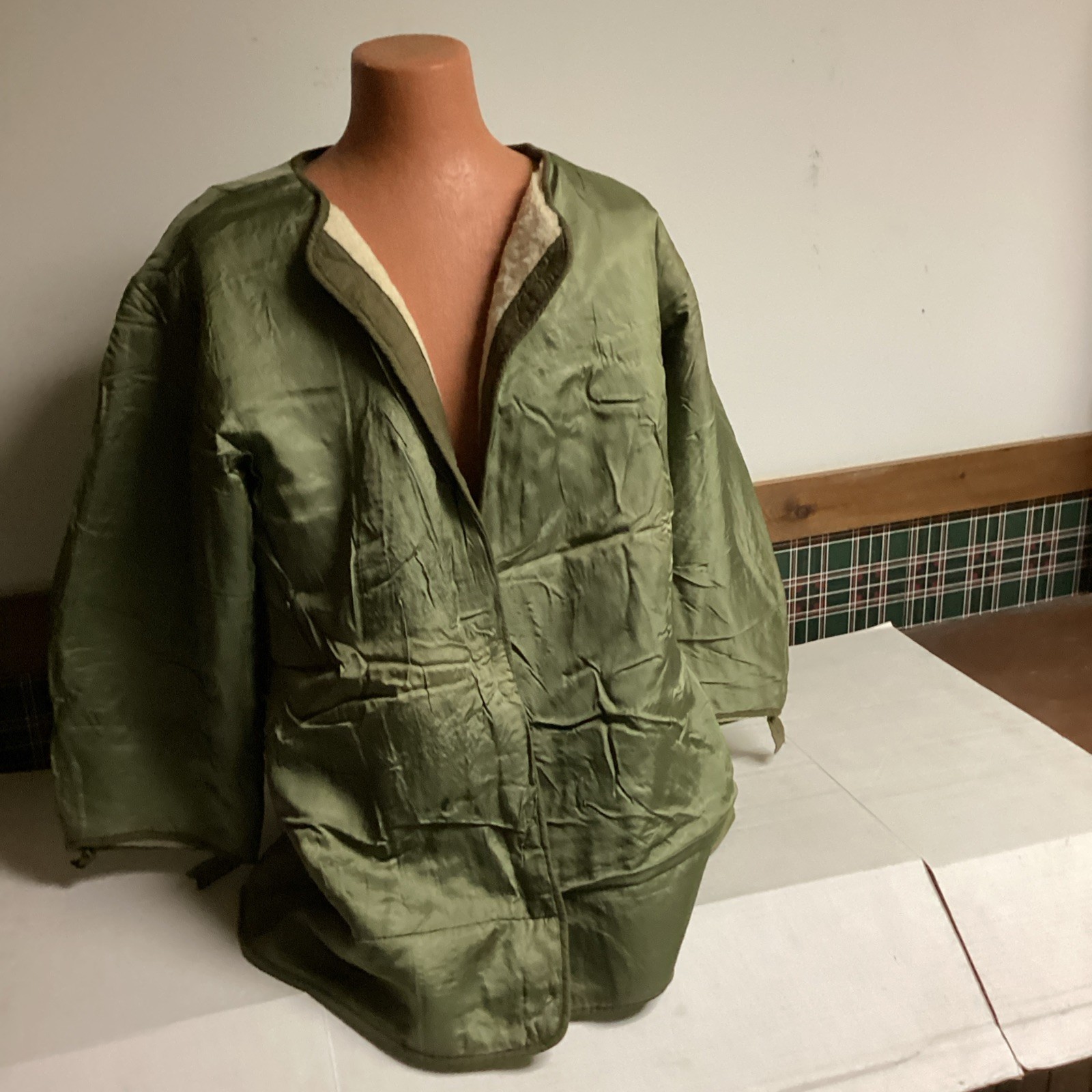 Vintage M-1957 Wool parka Liner Medium US Military Army Coat