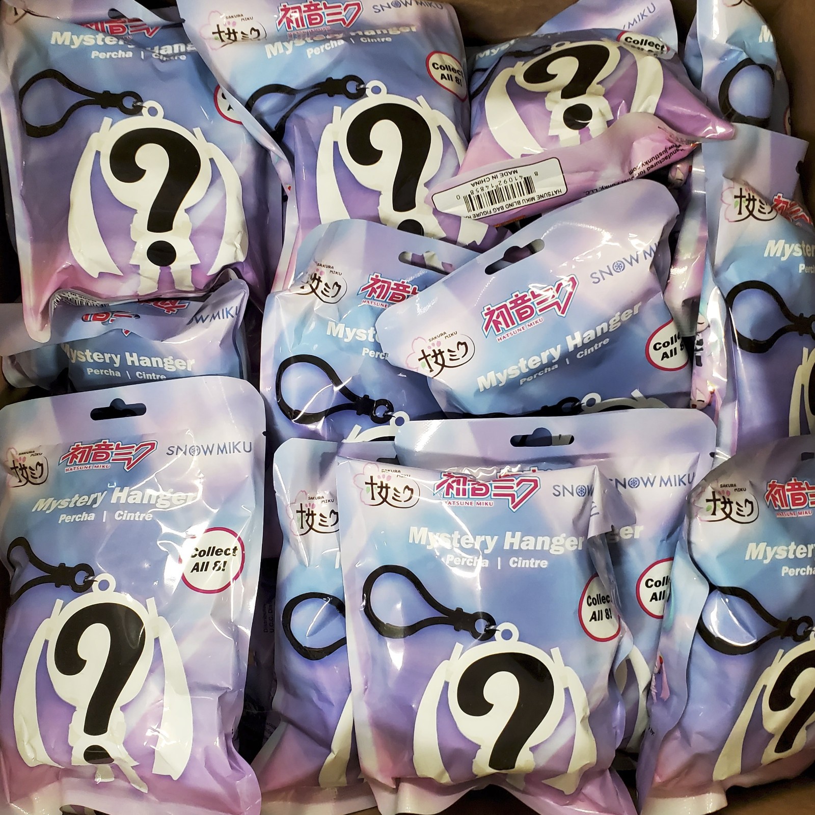 Hatsune Miku Snow Miku Hanger Clip - Wholesale Lot of 100 Blind Bags Hatsune Miku Snow Miku Hanger Clip - Wholesale Lot of 100 Blind Bags