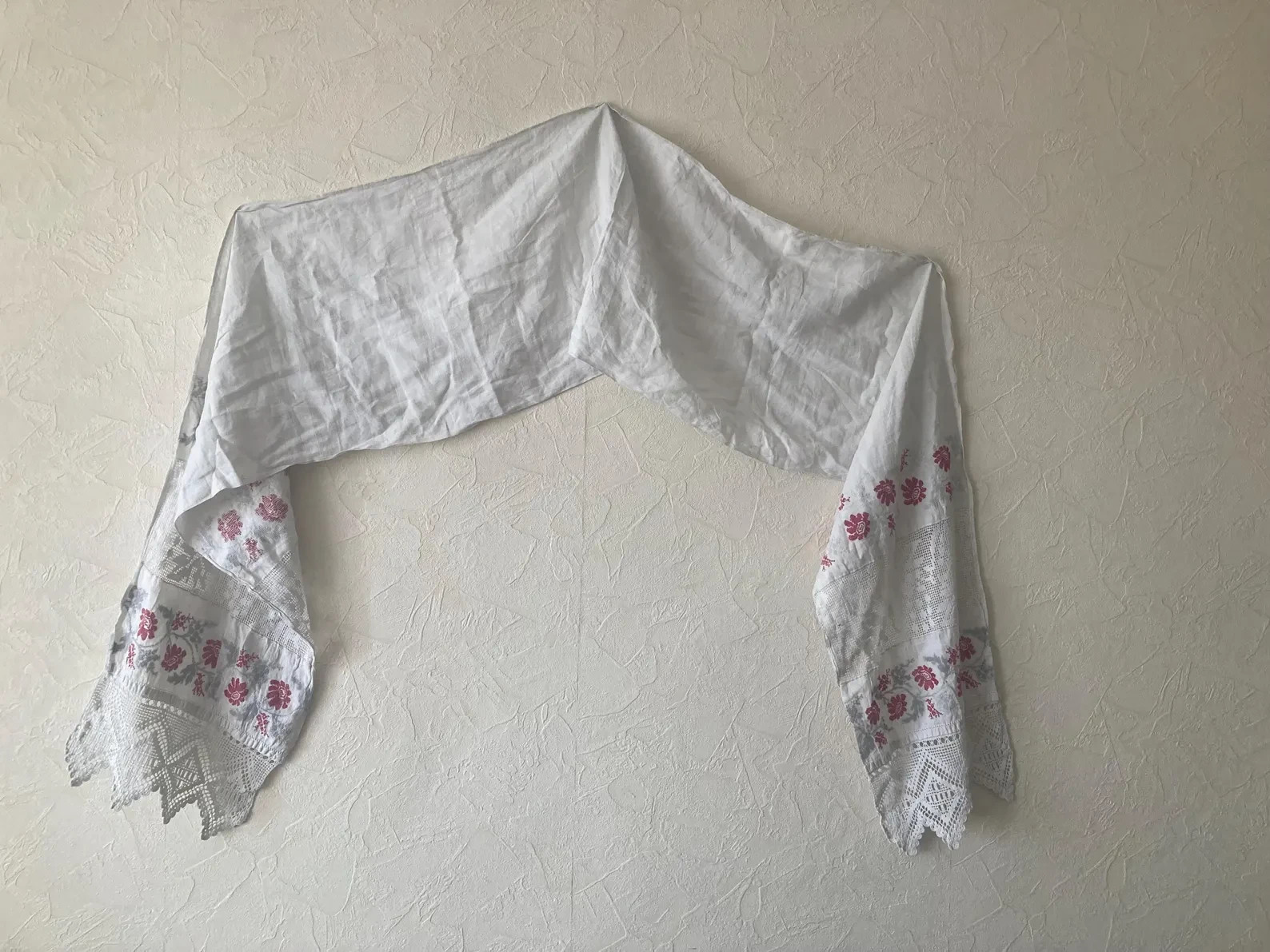 Vintage Ukrainian Rushnyk Hand-Embroidered Linen Towel Cherkasy Mid-20th Century
