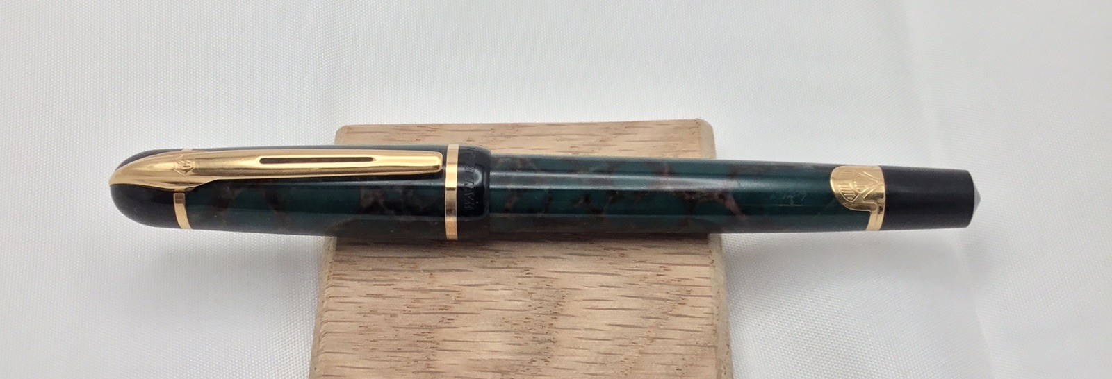 Waterman Vintage Phileas green marble Rollerball Pen--Fine point Black