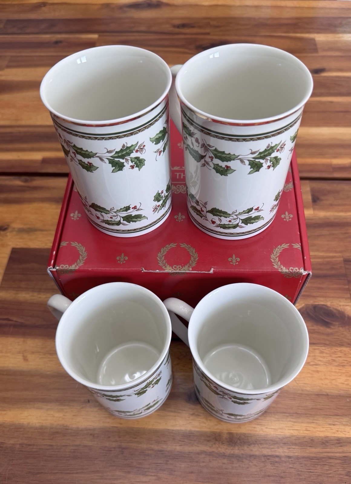 Könitz Germany Home for the Holidays Holly Holiday Mugs Set of 4 NIB