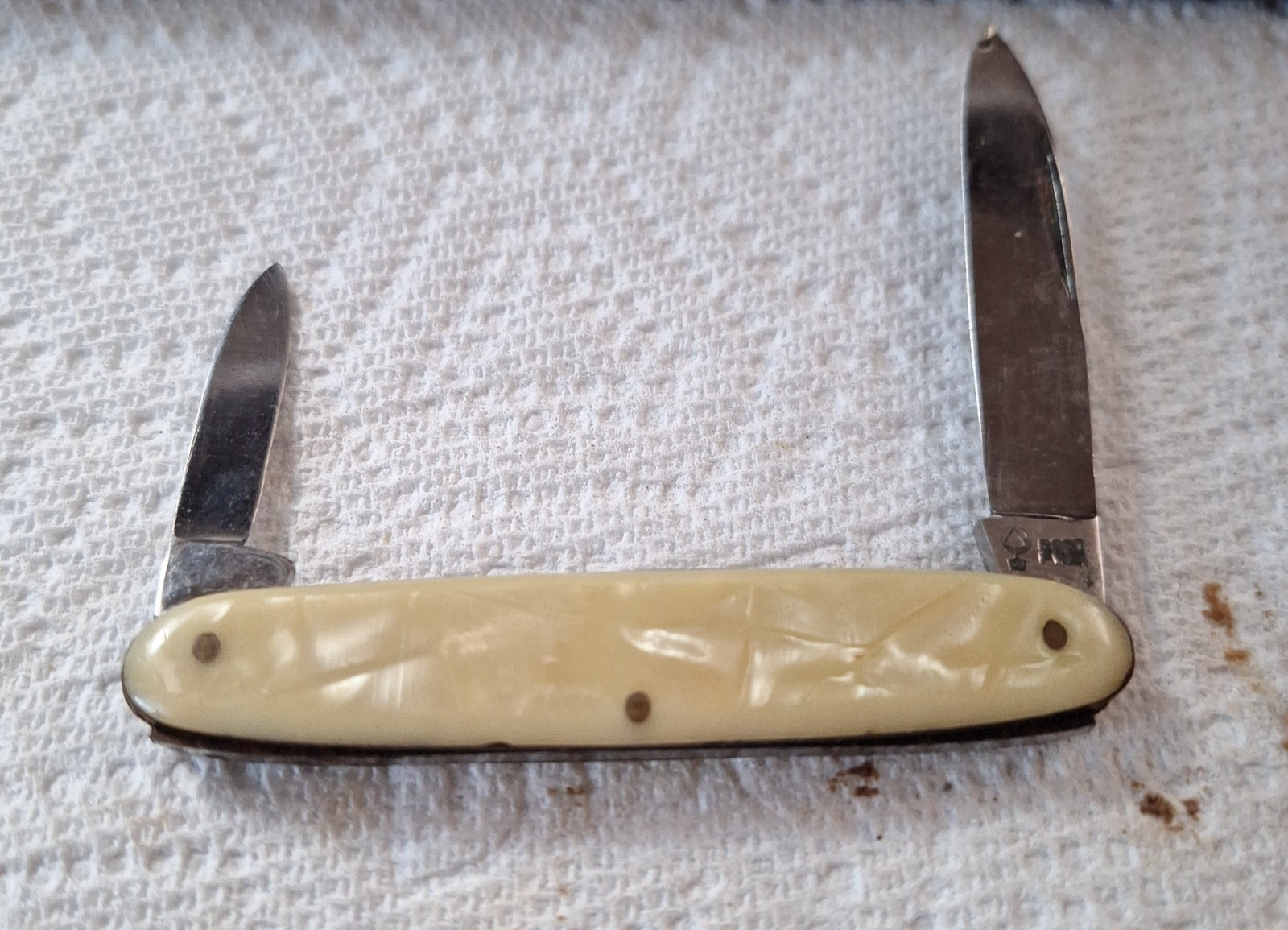 Vintage A & A Pauls (pauls bros) Germany Rost Frei Pearlite 2 Blade Pocket Knife Vintage A & A Pauls (pauls bros) Germany Rost Frei Pearlite 2 Blade Pocket Knife