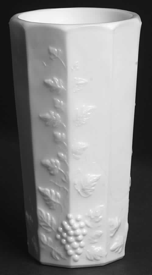 Westmoreland Paneled Grape Milk Glass Iced Tea Glass 769613