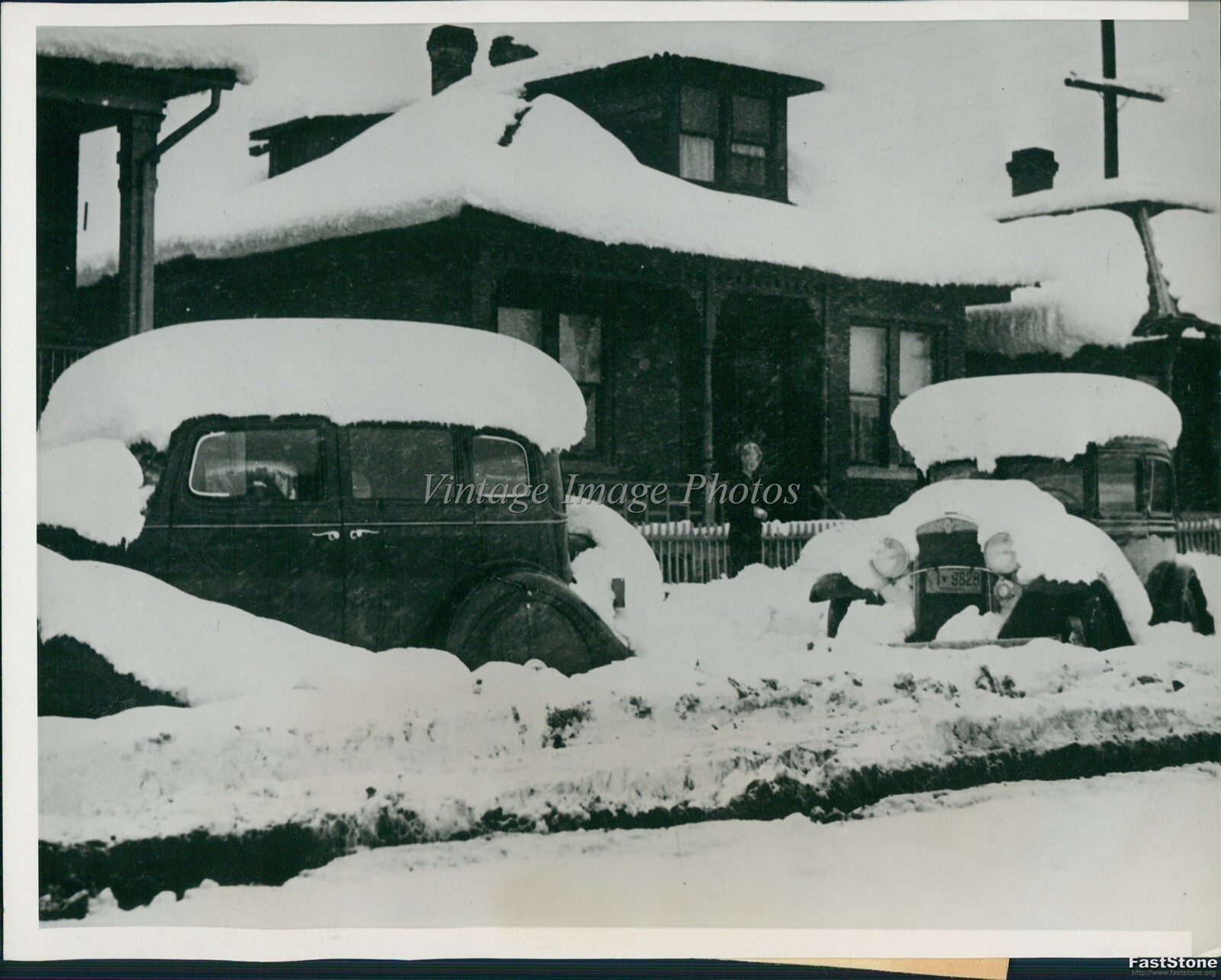 1938 Photo Butte Mt Motorists Find Cars Buried In Heavy Spring Snows Weather 7x9