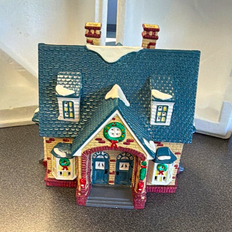 Department 56 Snow Village Double Bungalow House Hand Painted Ceramic Boxed Department 56 Snow Village Double Bungalow House Hand Painted Ceramic Boxed