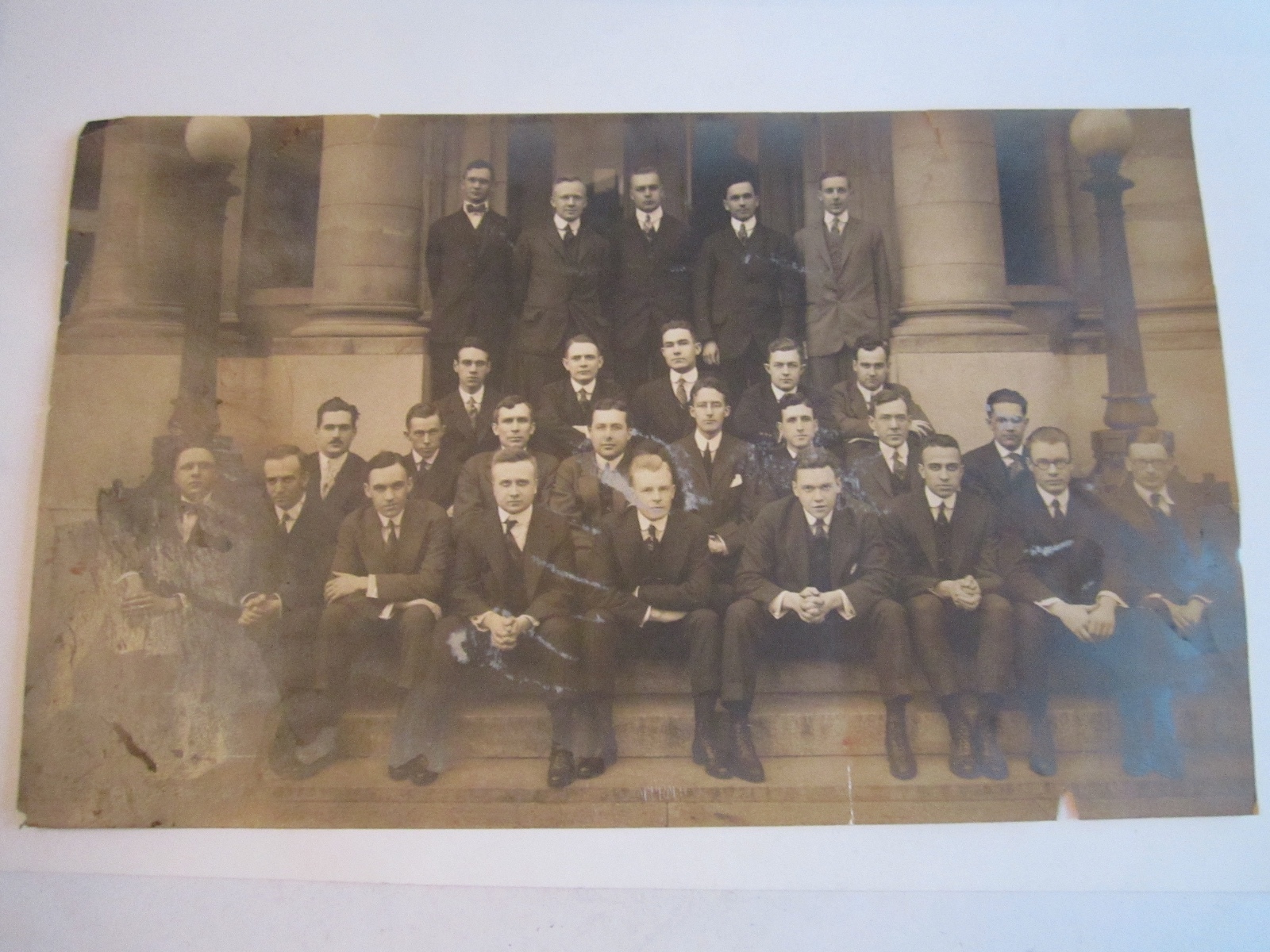 5 VINTAGE GROUP PHOTOS - 1920\'S - BLACK AND WHITE - SEE PICS - TUB QQQ