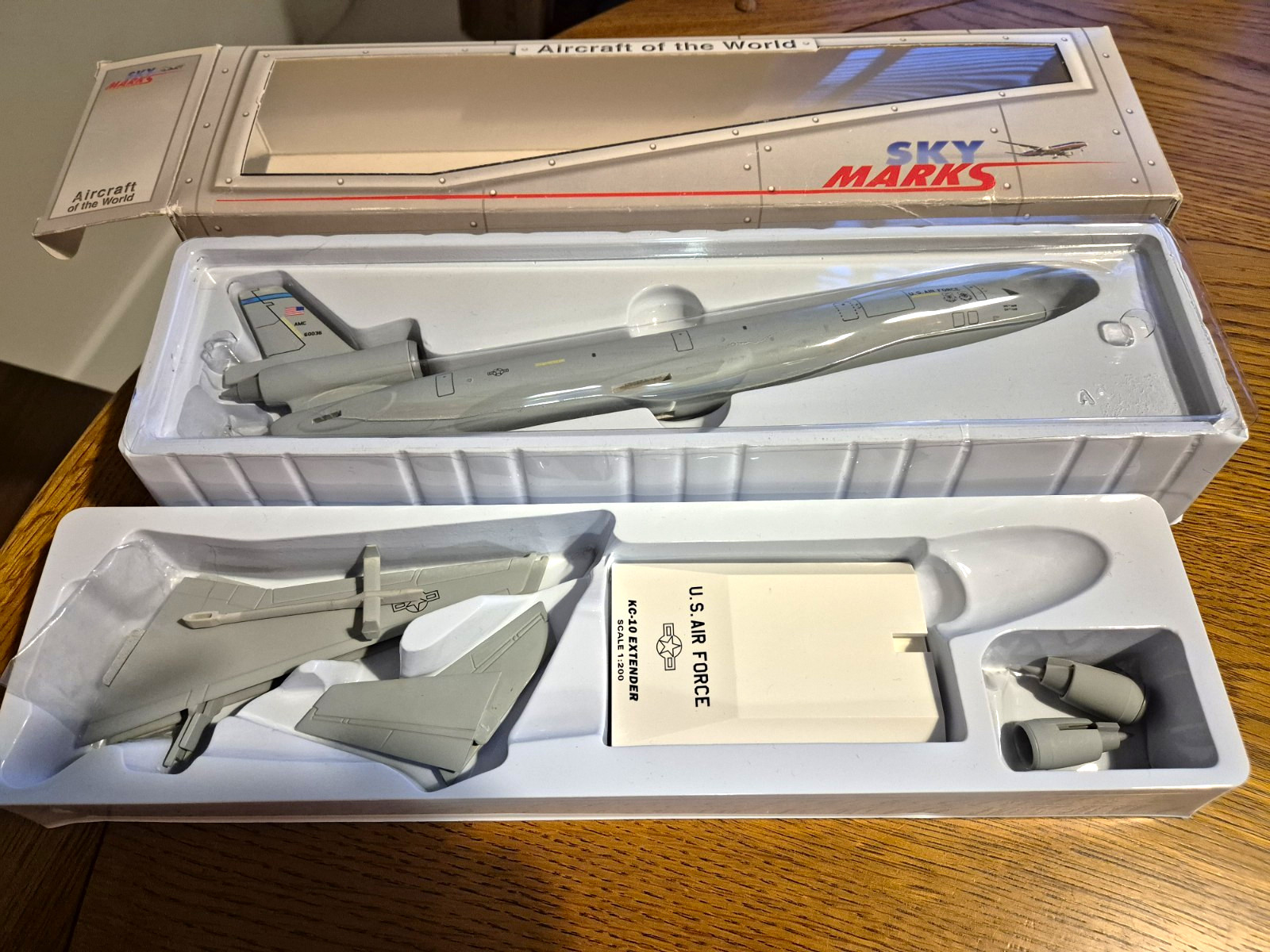 Sky Marks U.S. Air Force  KC-10 Extender Aircraft Model 1:200