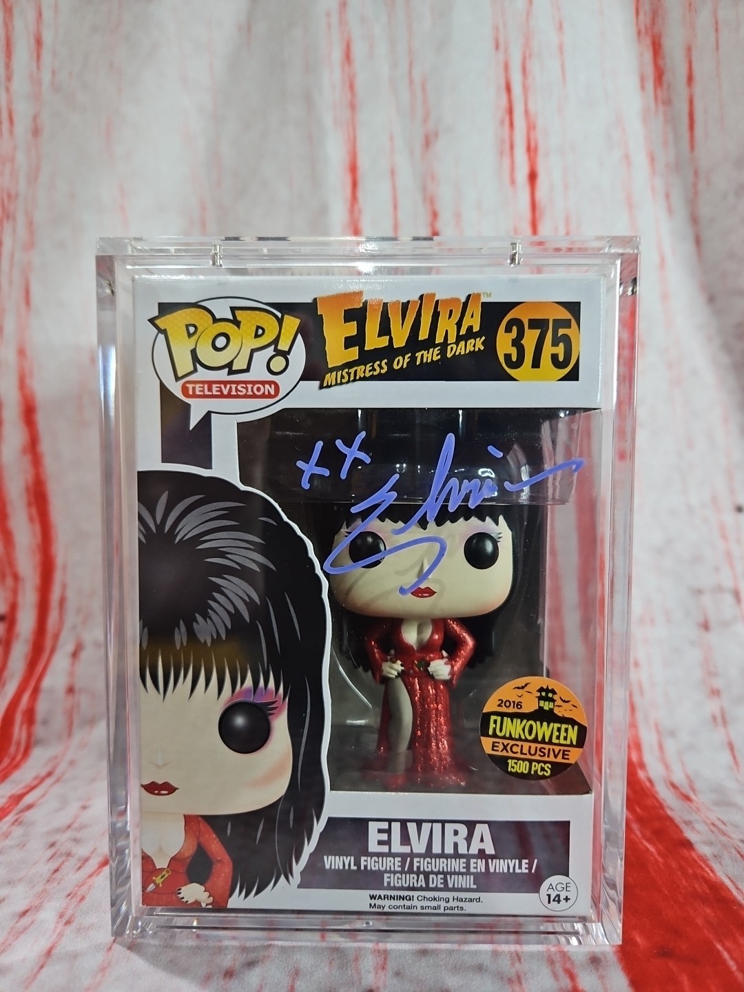 Cassandra Peterson Signed Elvira LE Funkoween 2016 Funko With COA And Armor Cassandra Peterson Signed Elvira LE Funkoween 2016 Funko With COA And Armor