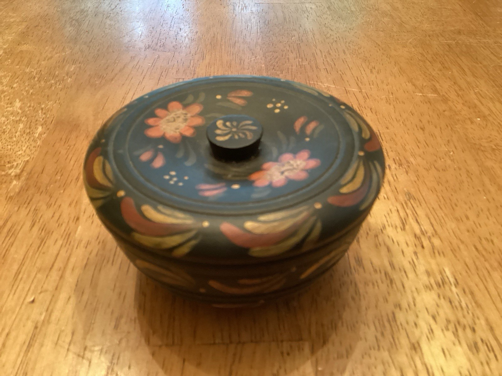 Vtg Kathy Graybill Small Lidded Folk art Painted Round Trinket Box