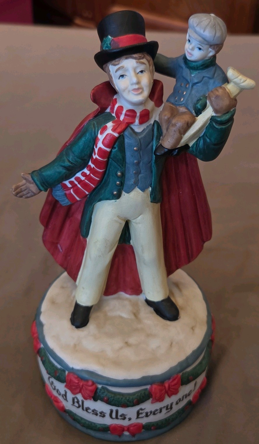 RARE Vtg Midwest Importers Bob Cratchit & Tiny Tim Musical Figurine CHRISTMAS