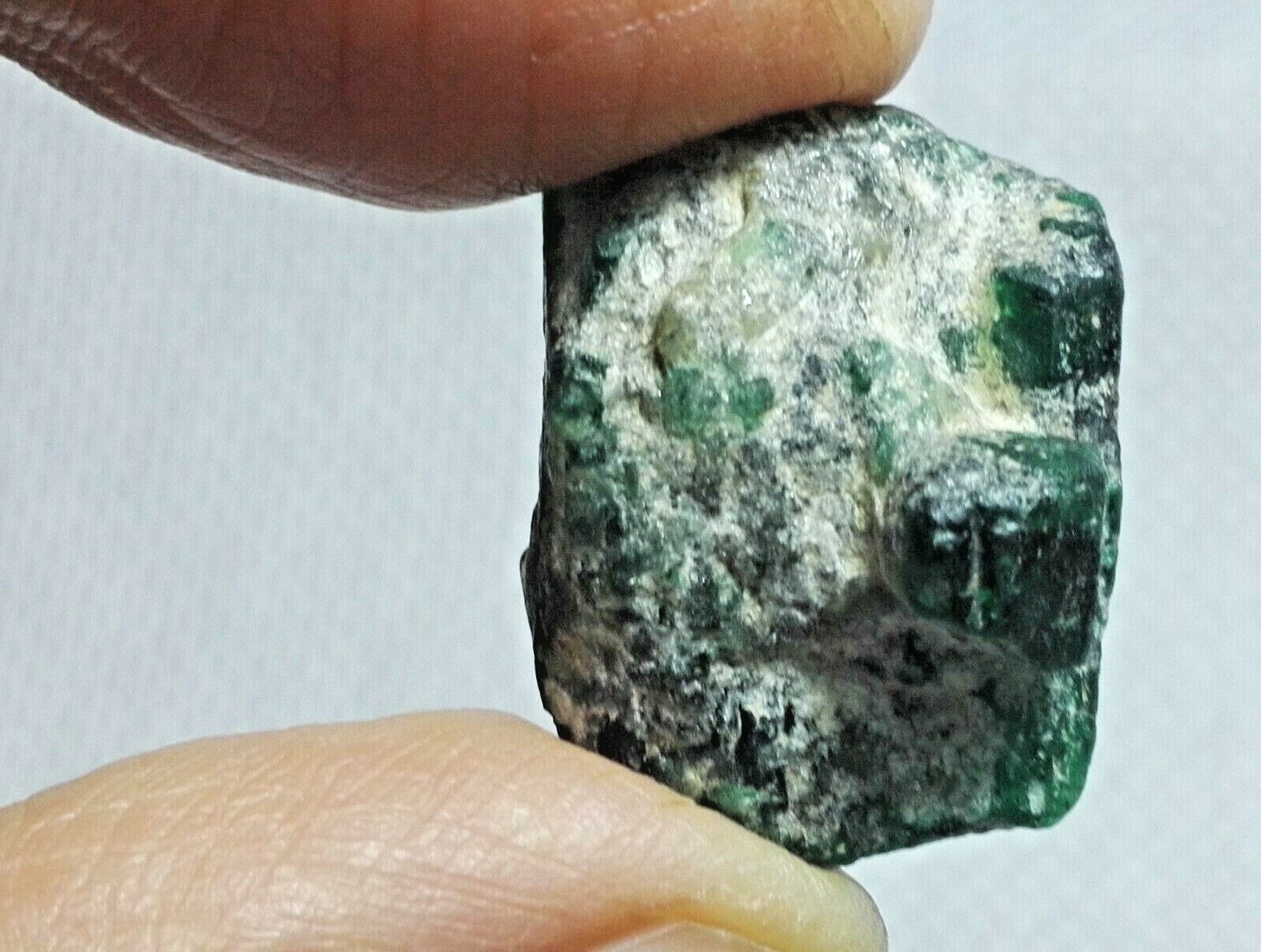 28 cts Beryl var Emerald Crystal Mineral  Specimens from Sawat, Pakistan