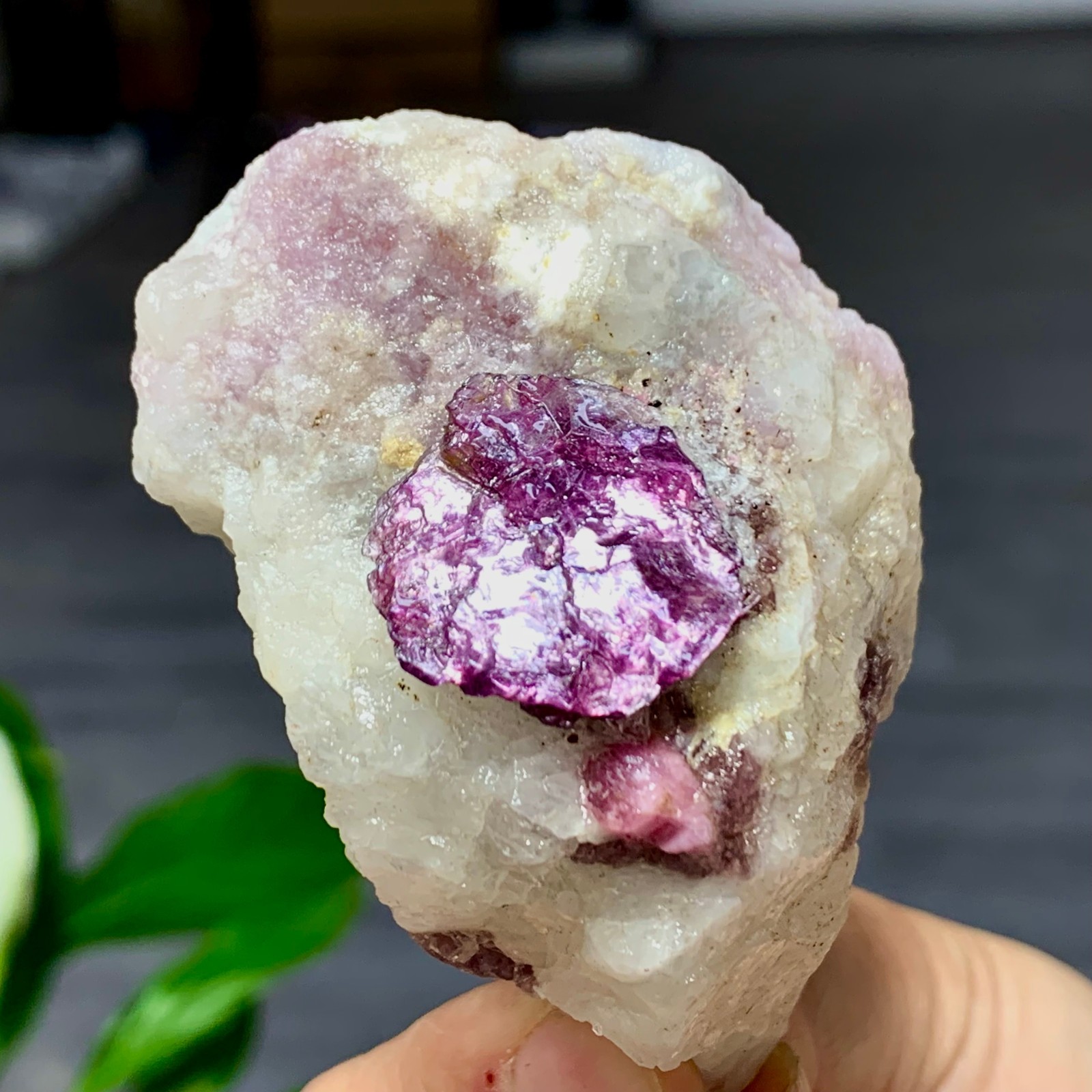 130G Natural Red tourmaline with purple lepidolite mineral crystal specimen