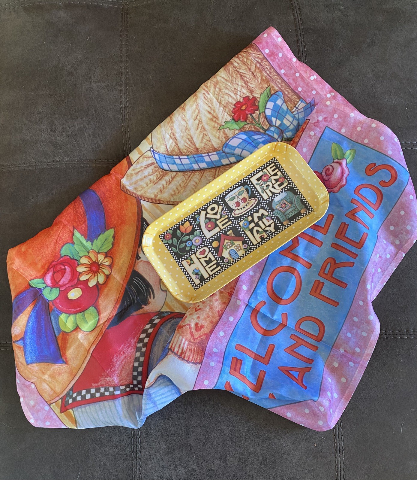 Mary Engelbreit Lot Love Friend Home Family Tray Melamine & Garden Flag Decor Mary Engelbreit Lot Love Friend Home Family Tray Melamine & Garden Flag Decor