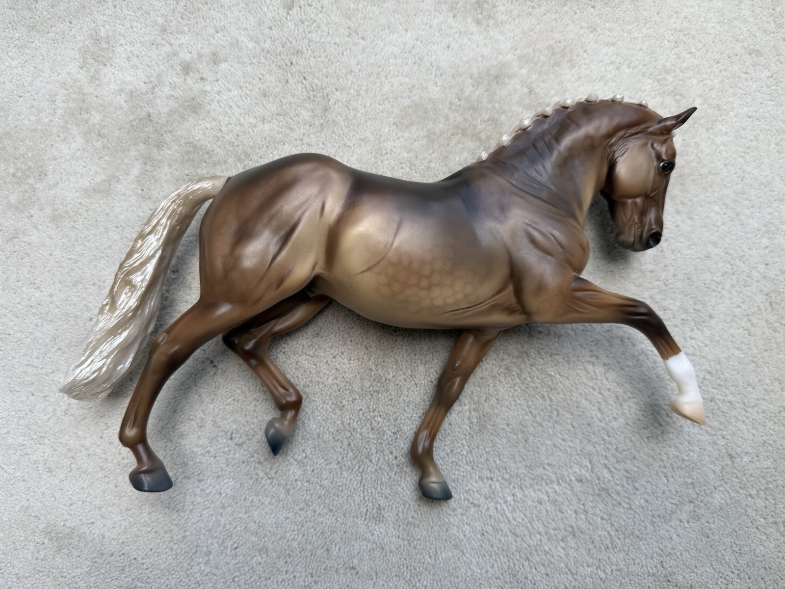Breyer BreyerFest Horse #10469 Seize The Day Surprise Sooty Palomino Totilas