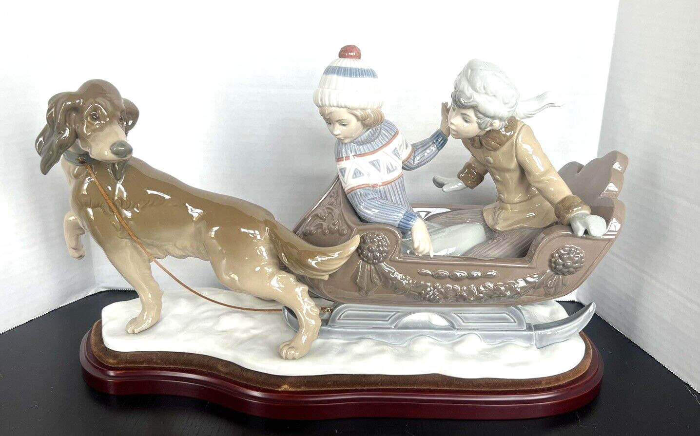 Lladro Porcelain Figurine #5037 Sleigh Ride with Wood Stand