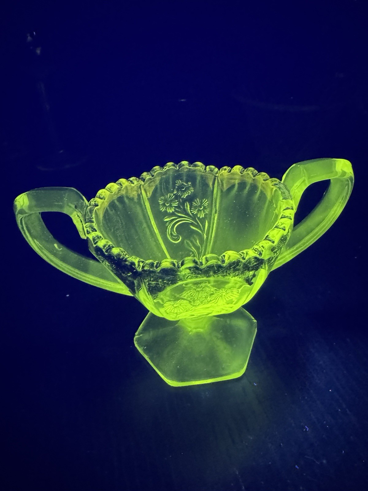 Vintage Manganese Sugar Bowl- Glows 365 UV -2 Handles- Gold Trim -Floral Pattern