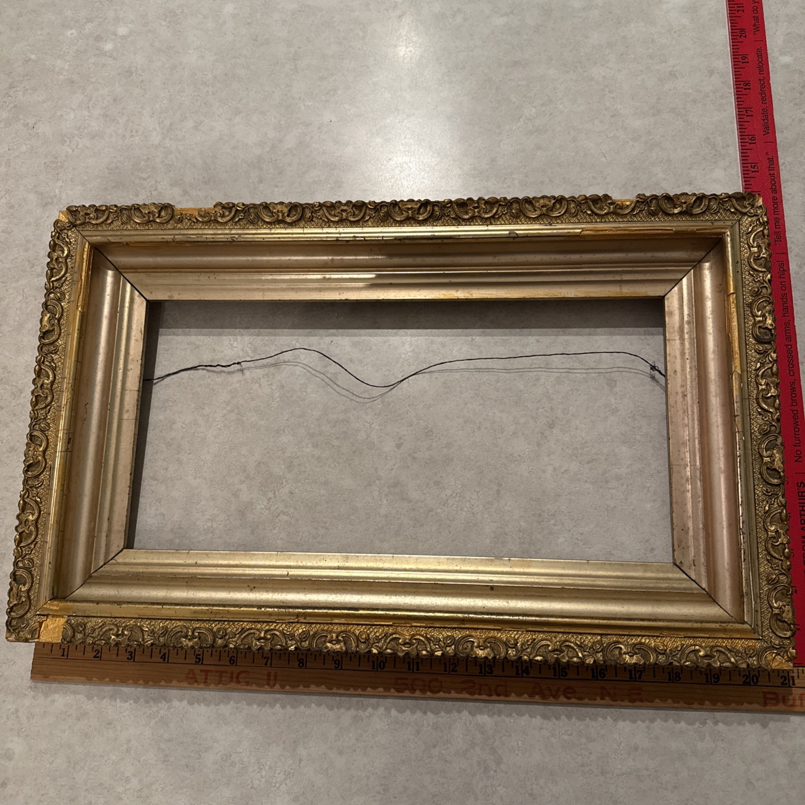 ANTIQUE Carved GILTWOOD Frame 20.5”x 12.75” Gold Wood Vtg MCM 16 x 8” Picture