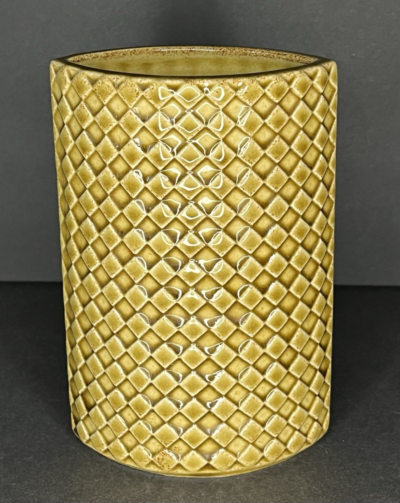 Arabia of Finland Kaarina Aho Harlequin Vase | #379/1 Brown 6.25\